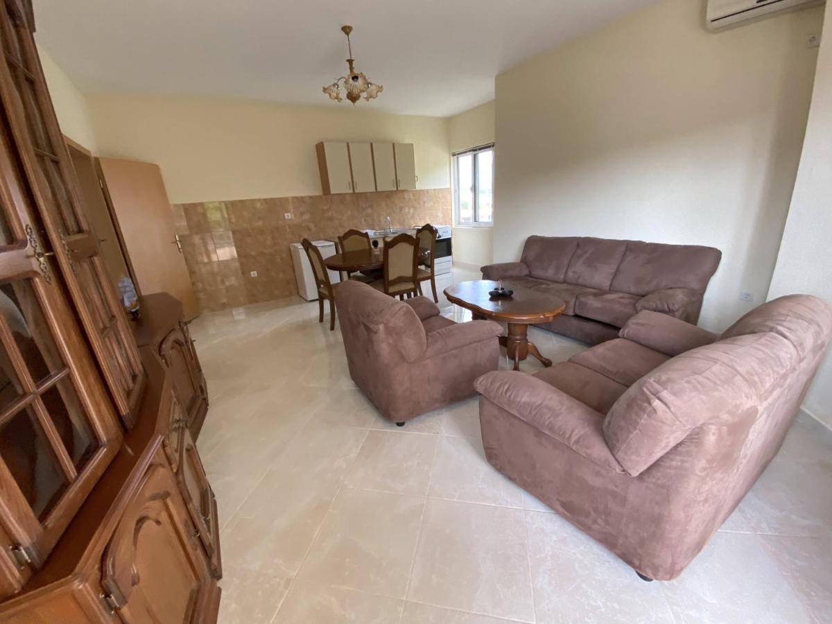 Guest House Koliqi - Hotel & Apartments Улцин Екстериор снимка