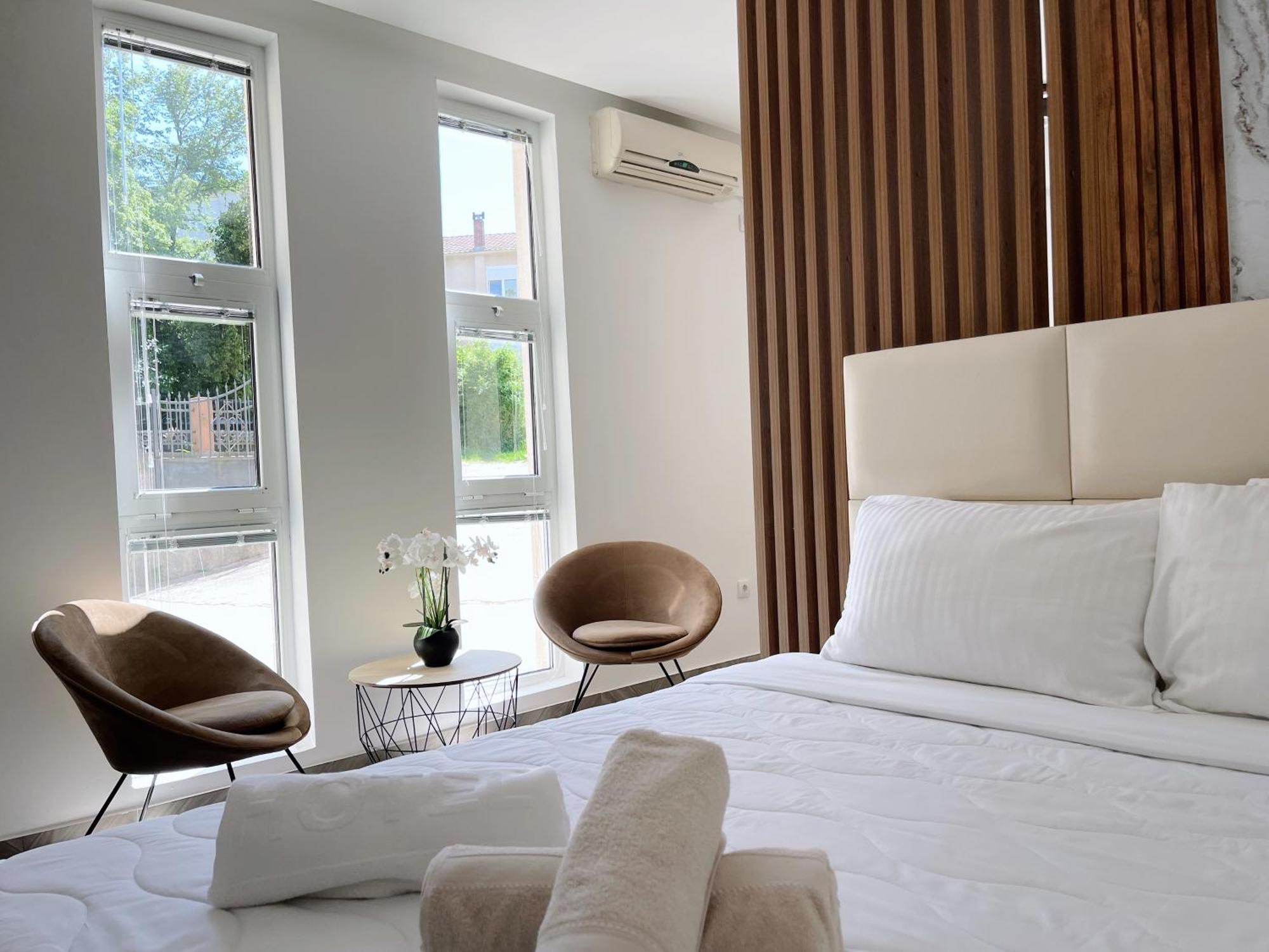 Guest House Koliqi - Hotel & Apartments Улцин Екстериор снимка